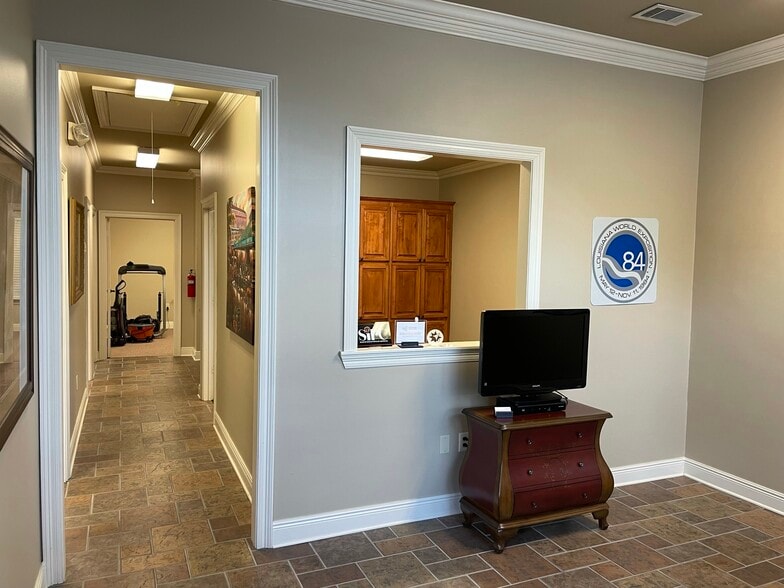 14635 S Harrells Ferry Rd, Baton Rouge, LA for lease - Building Photo - Image 2 of 9