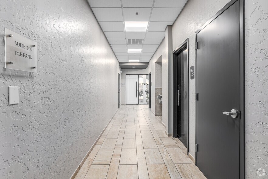 3151 W Tecumseh Rd, Norman, OK for lease - Interior Photo - Image 3 of 11