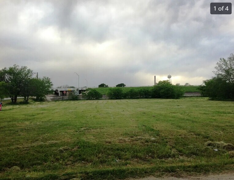 103 Gibson Ln, Valley View, TX 76272 101 & 103 Gibson Lane, Valley