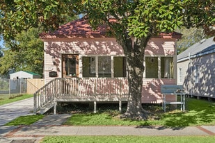 2135 2nd St, Slidell LA - Airbnb Property