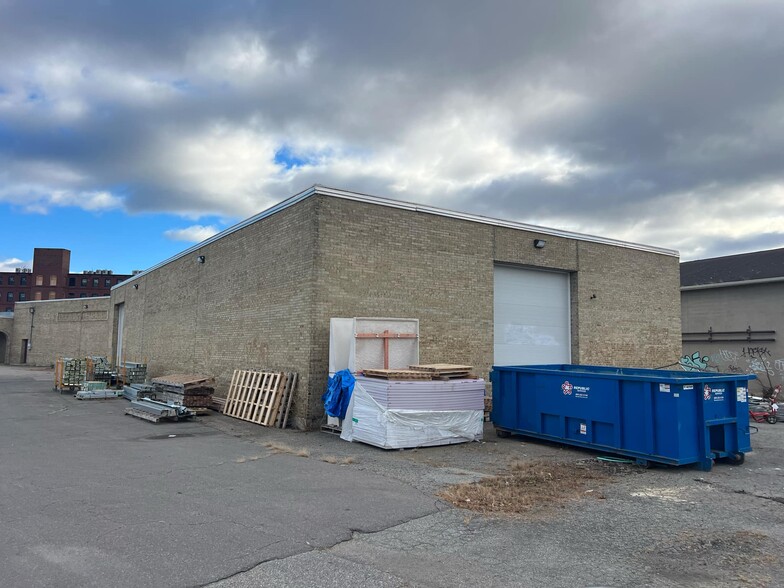 158-161 Temple St, Nashua, NH for lease - Building Photo - Image 2 of 40