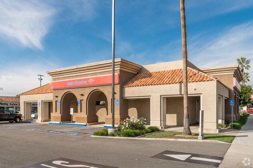 901-999 S Brookhurst St, Anaheim, CA for lease - Building Photo - Image 2 of 7