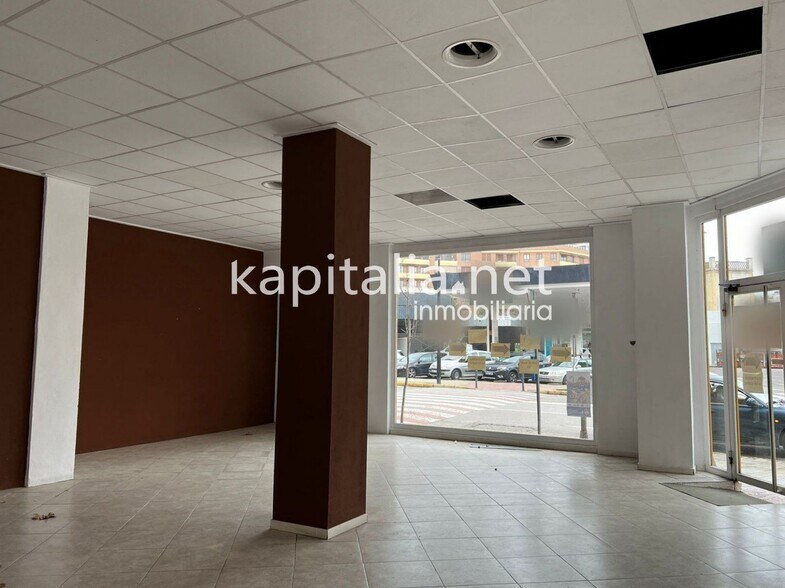 Retail in Ontinyent, Valencia for lease - Building Photo - Image 2 of 7