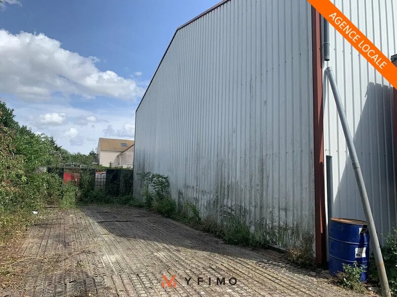 Flex in Les Alluets-le-Roi for lease - Building Photo - Image 3 of 8