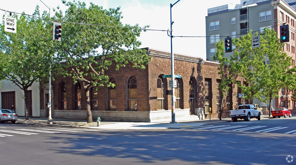 2200 4th Ave, Seattle, WA for sale - Primary Photo - Image 1 of 1