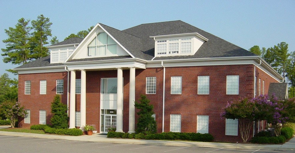 1010 High House Rd, Cary, NC for lease - Primary Photo - Image 1 of 2