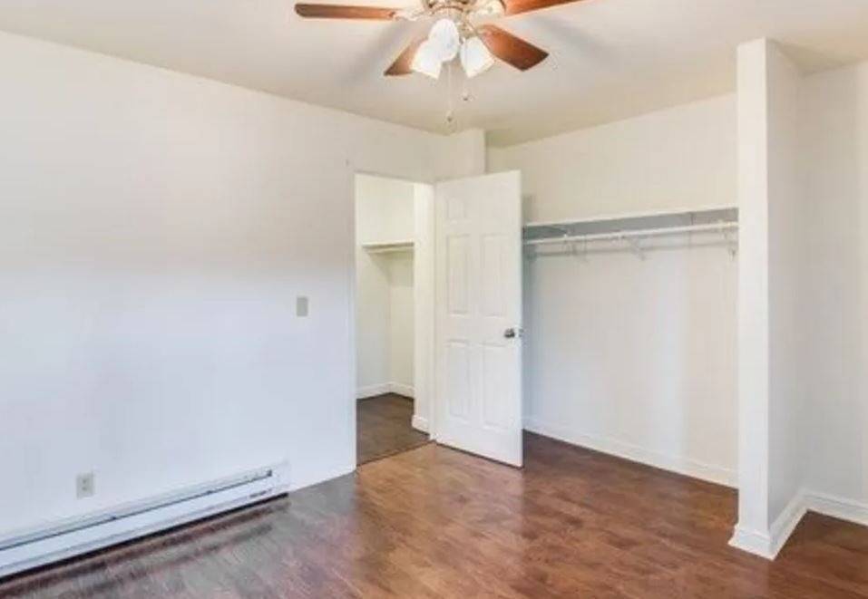 18091811 Humphrey St, Kalamazoo, MI 49048 Humphrey Woods Apartments