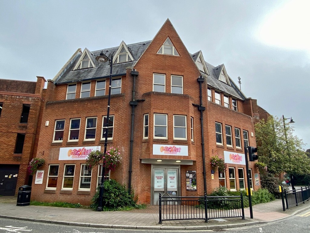 123-126 Bartholomew St, Newbury for lease Building Photo- Image 1 of 5