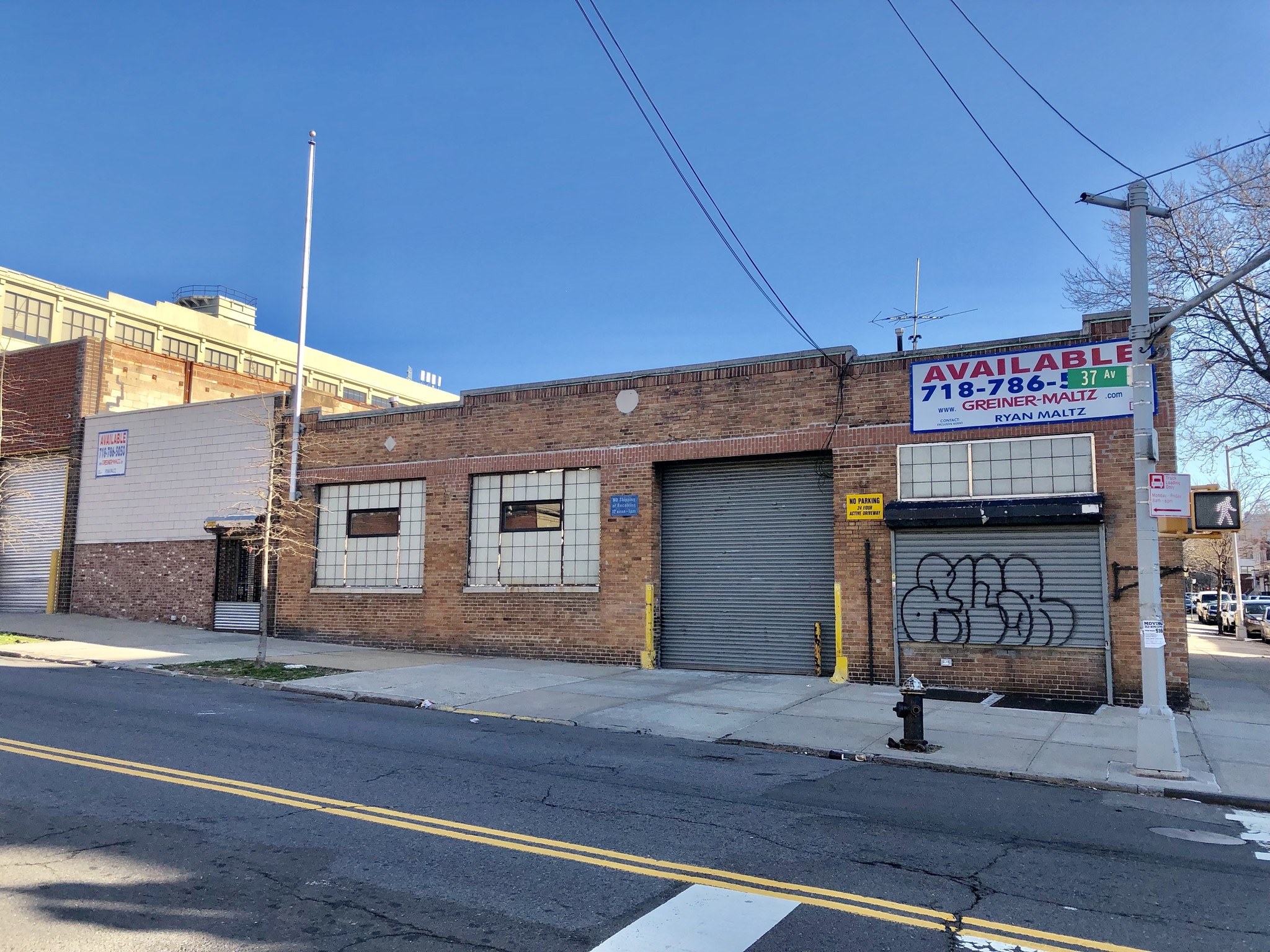 33-11 37th Ave, Long Island City, NY for sale Primary Photo- Image 1 of 1