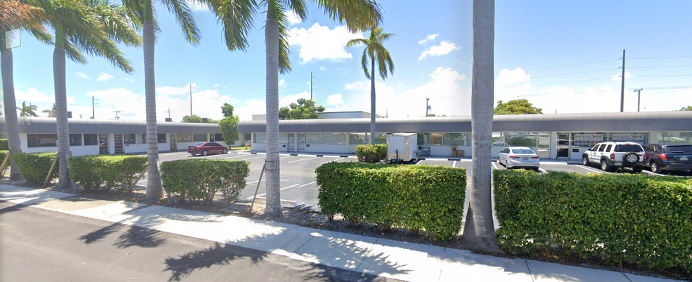 383-427 NE 2nd Ave, Hallandale, FL for lease - Building Photo - Image 3 of 7