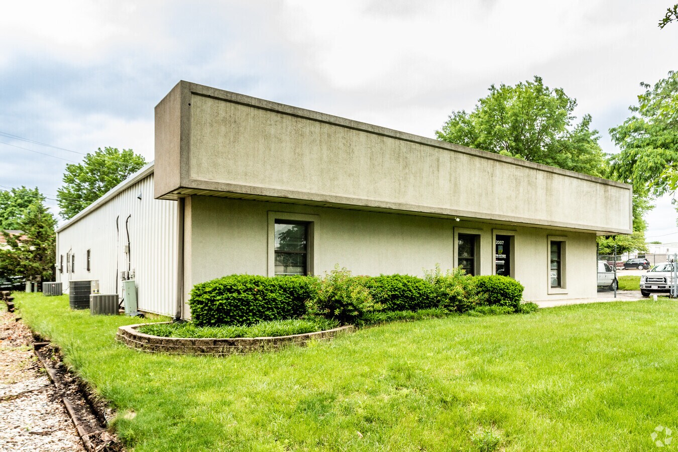 2007 E Prairie Cir, Olathe, KS 66062