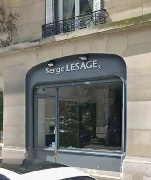 Retail in Paris for lease - Building Photo - Image 1 of 9