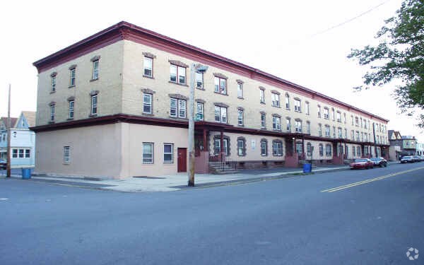 82-100 Central Ave, Passaic, NJ for sale Primary Photo- Image 1 of 1