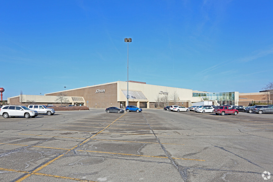 27150 Novi Rd, Novi, MI for lease - Building Photo - Image 2 of 2