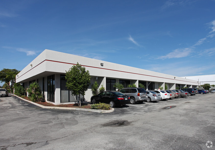 1750 N Florida Mango Rd, West Palm Beach, FL for lease - Building Photo - Image 1 of 2