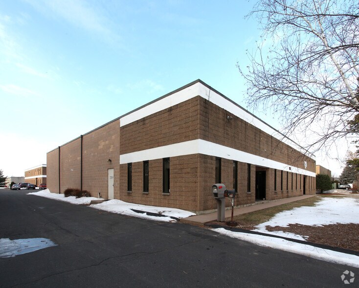 125 Old Iron Ore Rd, Bloomfield, CT for sale - Primary Photo - Image 1 of 1