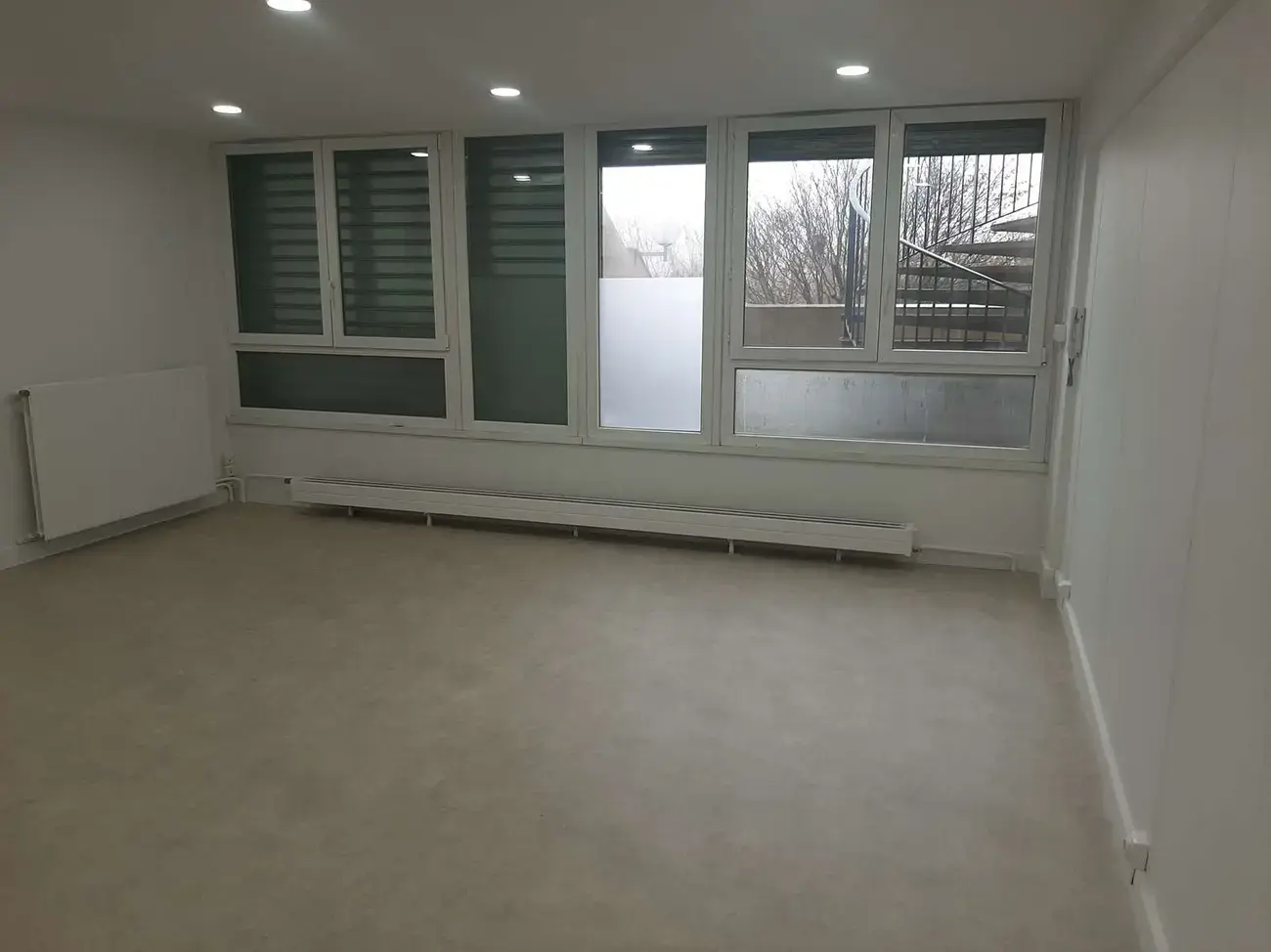 Office in Nanterre for lease Interior Photo- Image 1 of 4