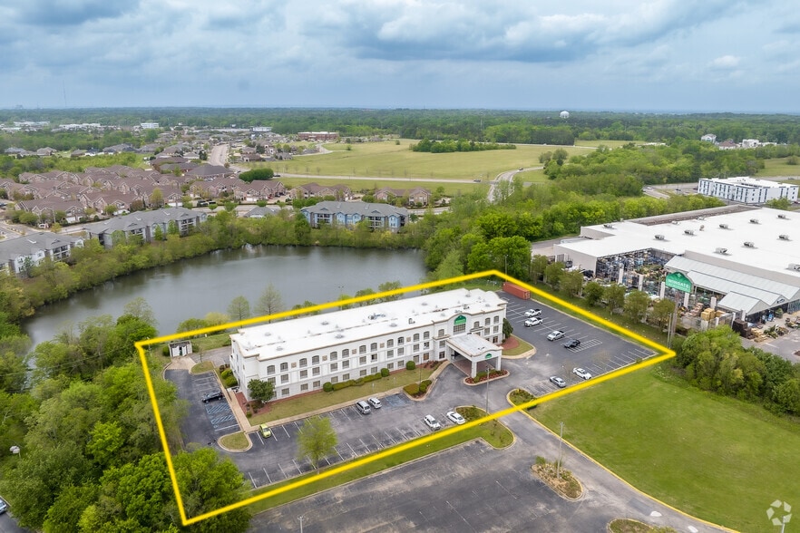 2060 Eastern Blvd, Montgomery, AL for sale - Building Photo - Image 3 of 28