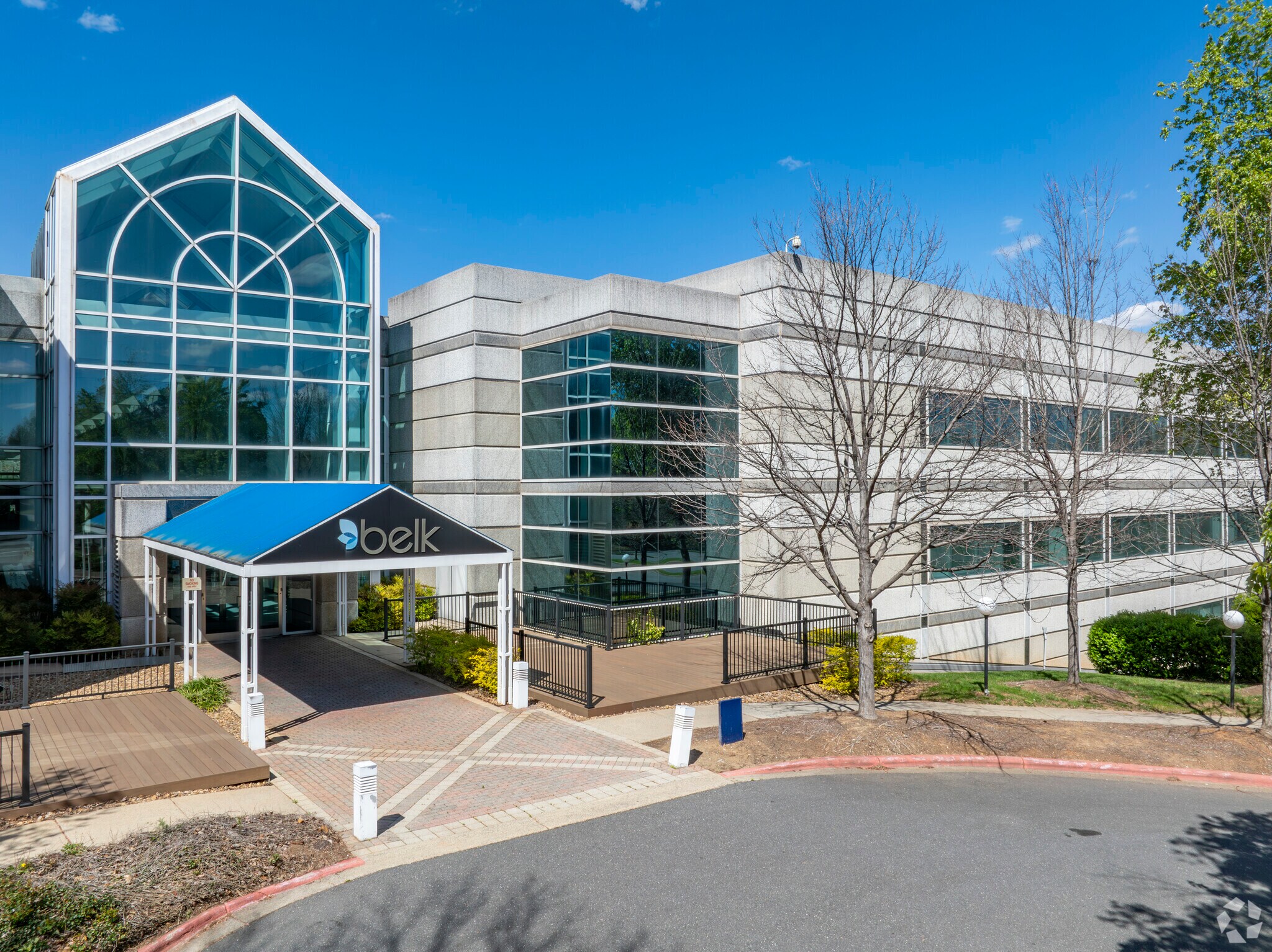Office in Charlotte, NC for sale Primary Photo- Image 1 of 1