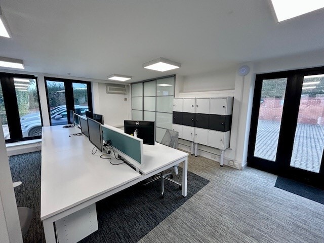 Lambourn Rd, Newbury for lease Interior Photo- Image 1 of 4