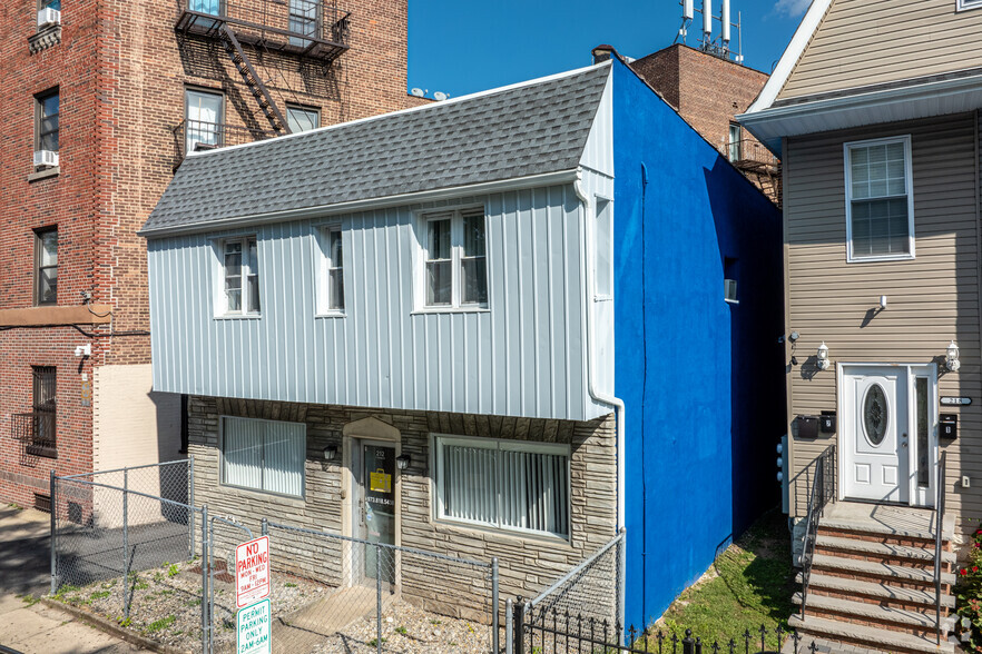 212 S Burnett St, East Orange, NJ for sale - Building Photo - Image 2 of 22