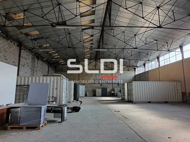 Flex in Décines-Charpieu for sale - Building Photo - Image 2 of 22