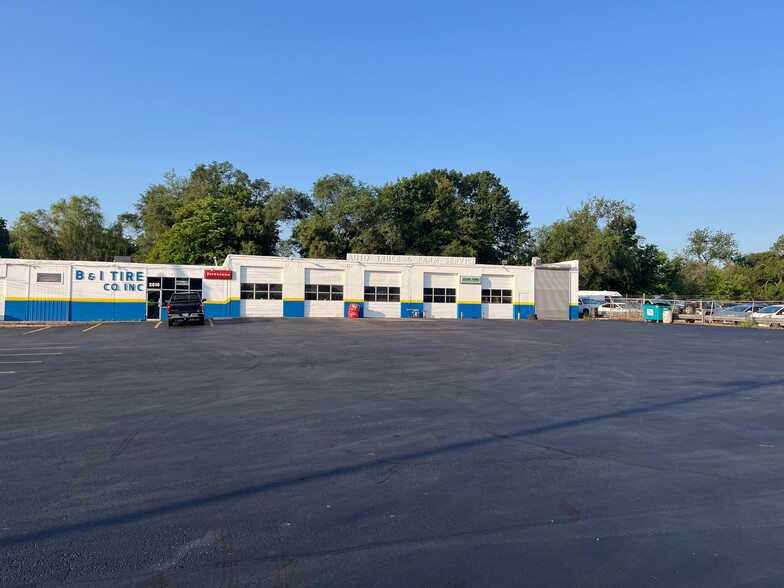 2810 W Sunshine, Springfield, MO for sale - Building Photo - Image 3 of 7