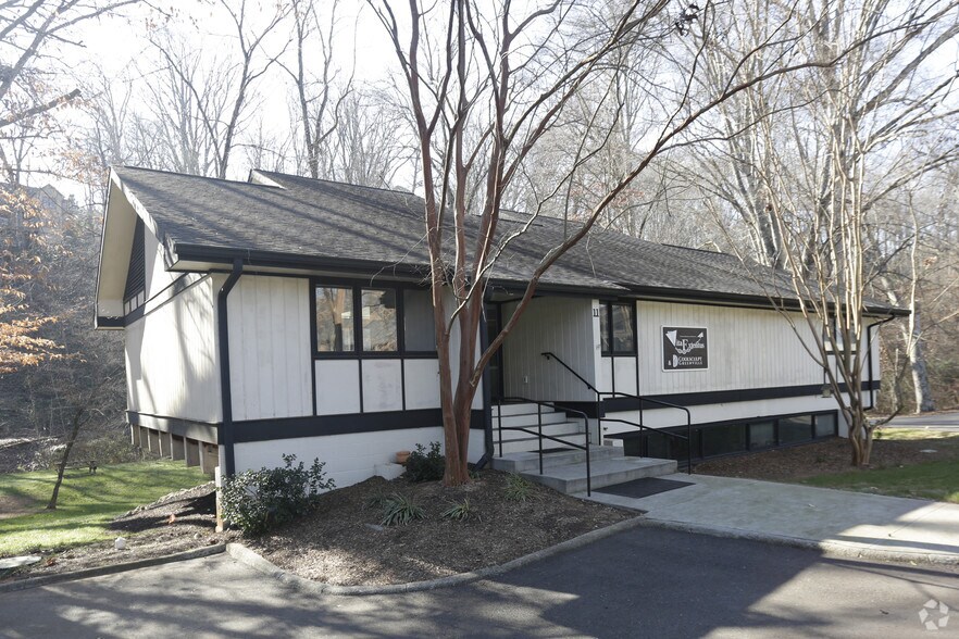 11 Cleveland Ct, Greenville, SC 29607