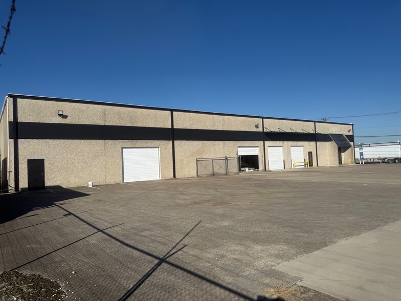 605 W Mockingbird Ln, Dallas, TX for lease - Building Photo - Image 1 of 7