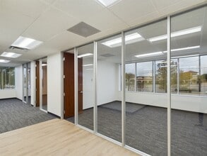 1701 E Lamar Blvd, Arlington, TX for lease Building Photo- Image 2 of 6