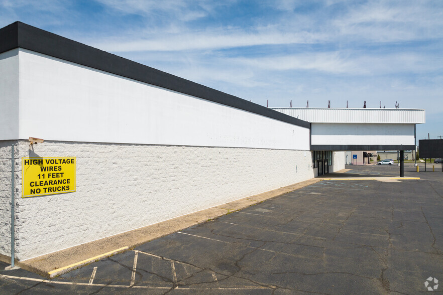 469 Route 46, Wayne, NJ for lease - Building Photo - Image 2 of 6