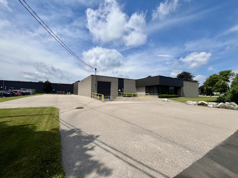 95 Rankin St, Waterloo, ON for sale - Building Photo - Image 1 of 18