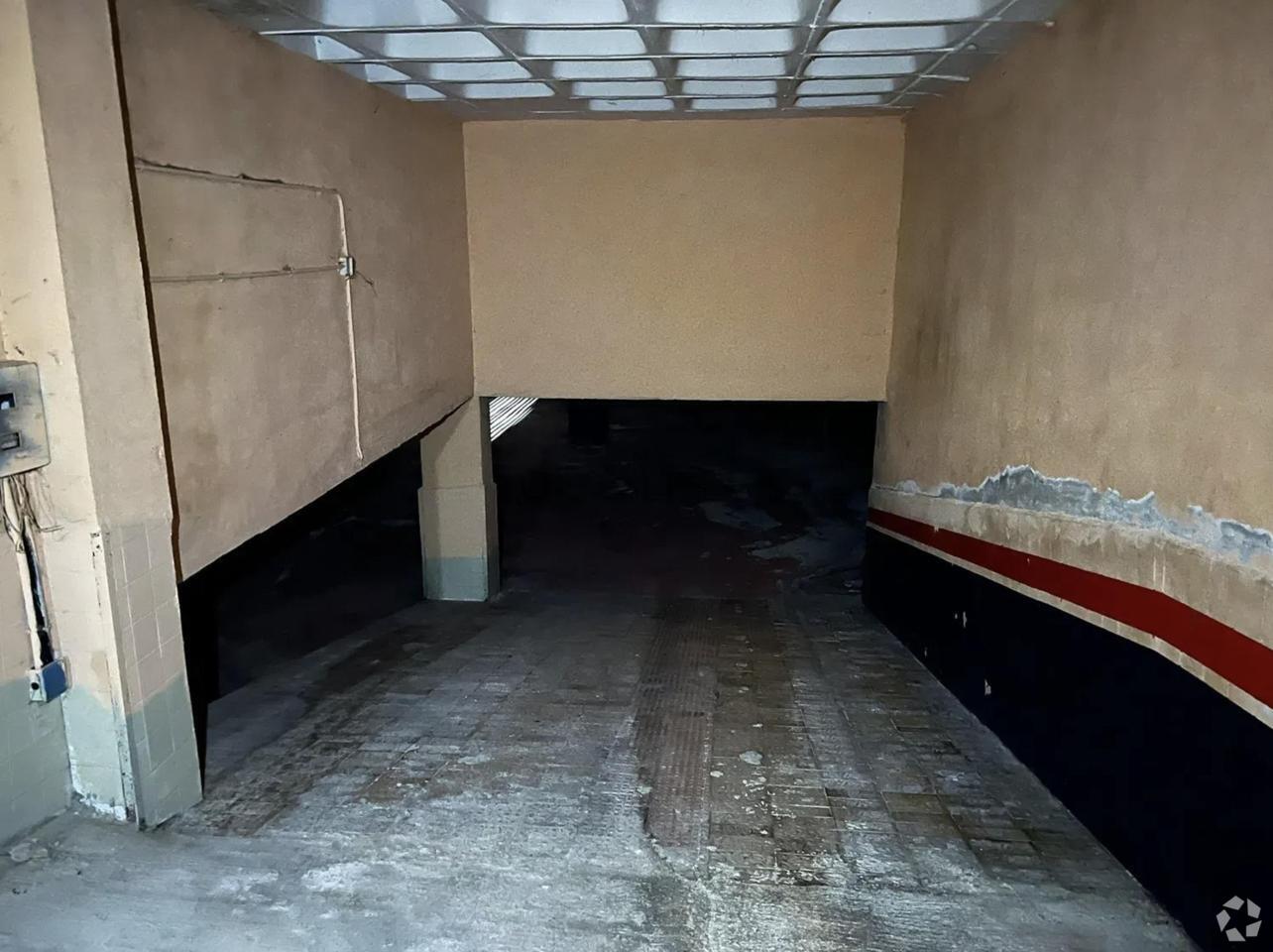 Multifamily in Madrid, Madrid for sale Interior Photo- Image 1 of 2