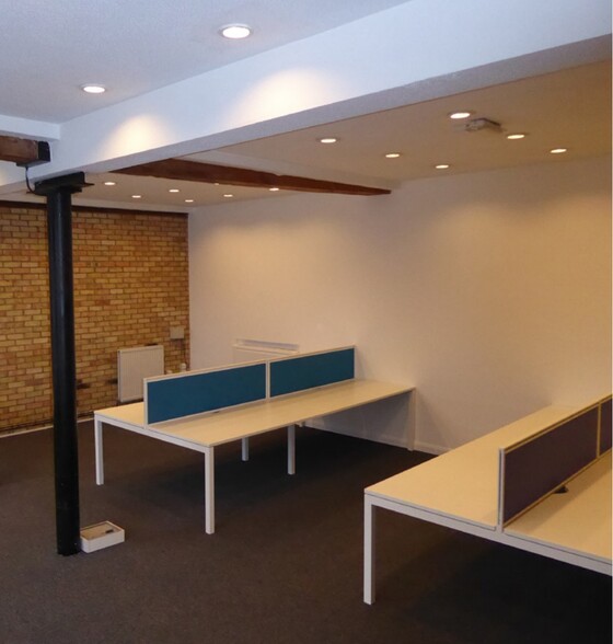 London Rd, Cambridge for lease - Interior Photo - Image 3 of 3