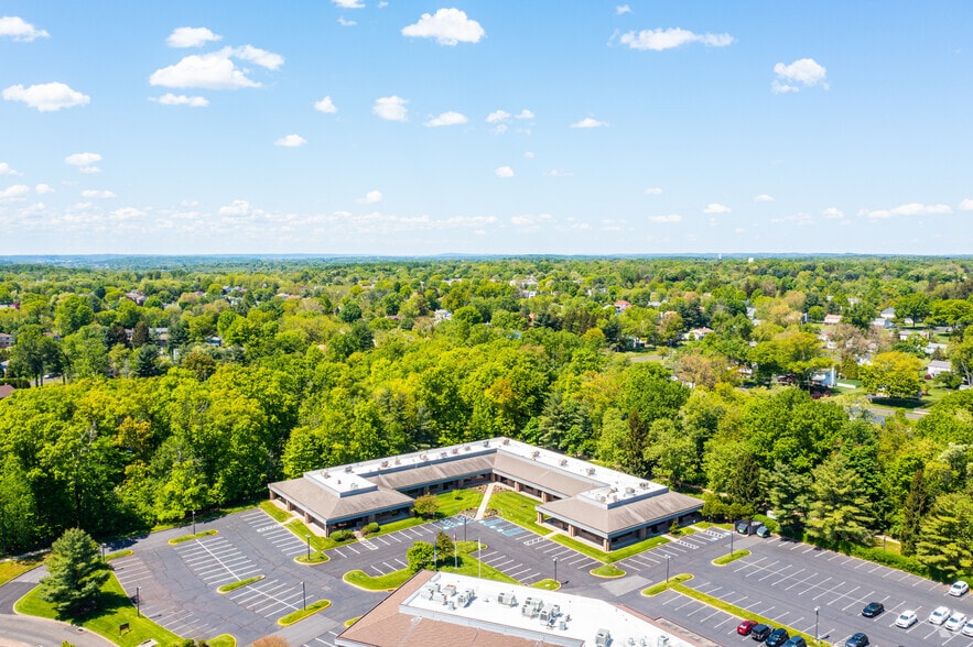 700 Business Center Dr, Horsham Township, PA for lease - Aerial - Image 2 of 4
