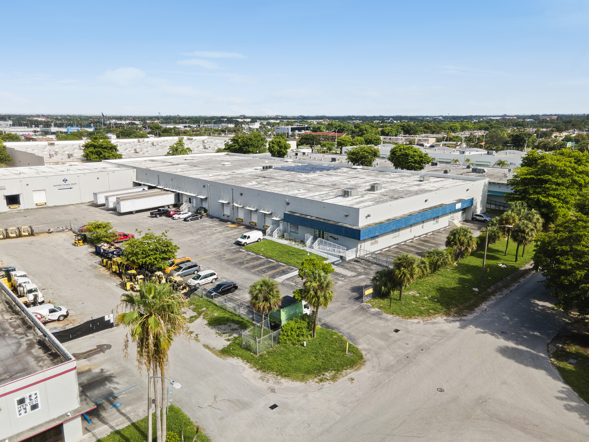 16542 NW 54th Ave, Opa Locka, FL for lease Building Photo- Image 1 of 3