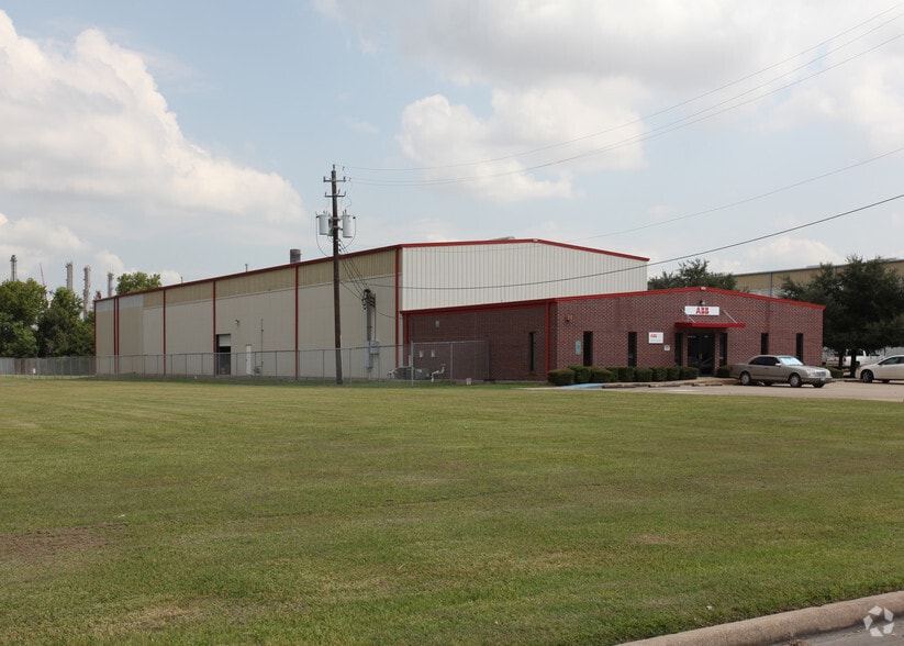 1109 Howard St, Deer Park, TX for lease - Primary Photo - Image 1 of 2