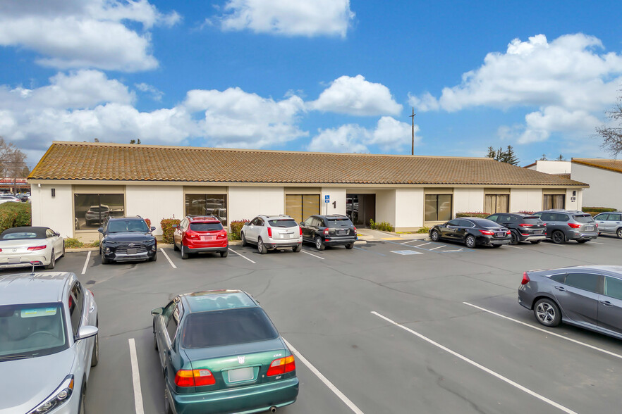 8788 Elk Grove Blvd, Elk Grove, CA for lease - Building Photo - Image 2 of 21