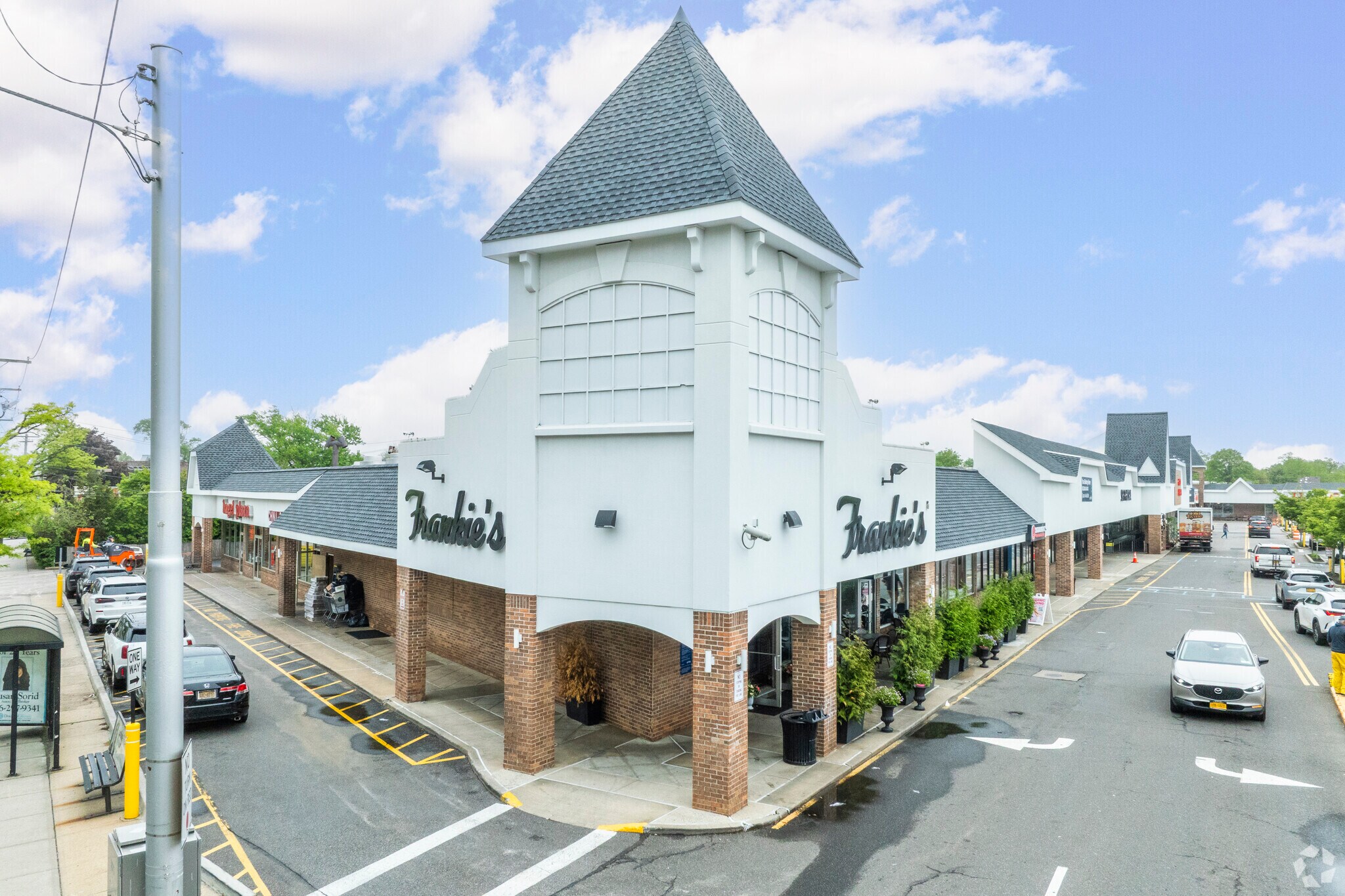1630-1696 Merrick Rd, Merrick, NY for sale Primary Photo- Image 1 of 1