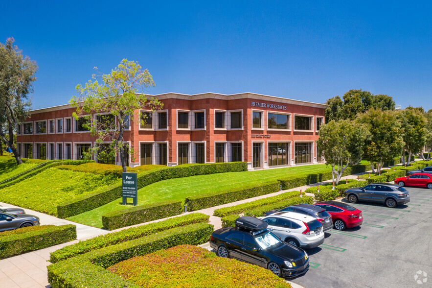 23 Corporate Plaza Dr, Newport Beach, CA for lease - Building Photo - Image 1 of 10