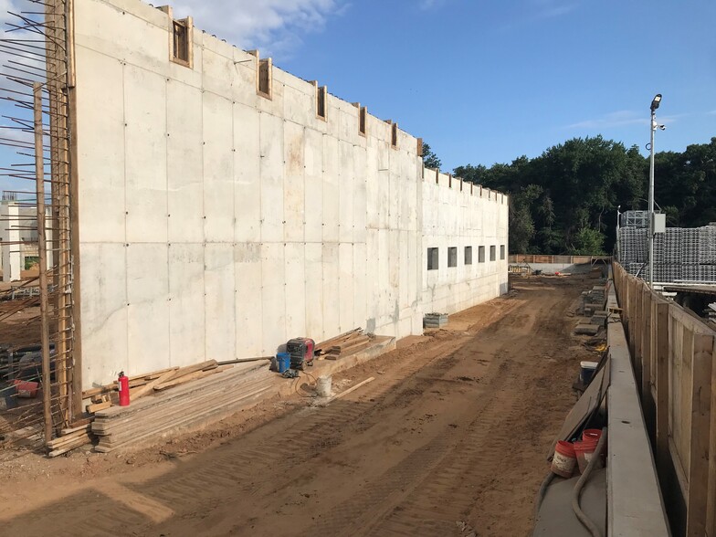 2807 Arthur Kill Rd, Staten Island, NY for sale - Building Photo - Image 2 of 4