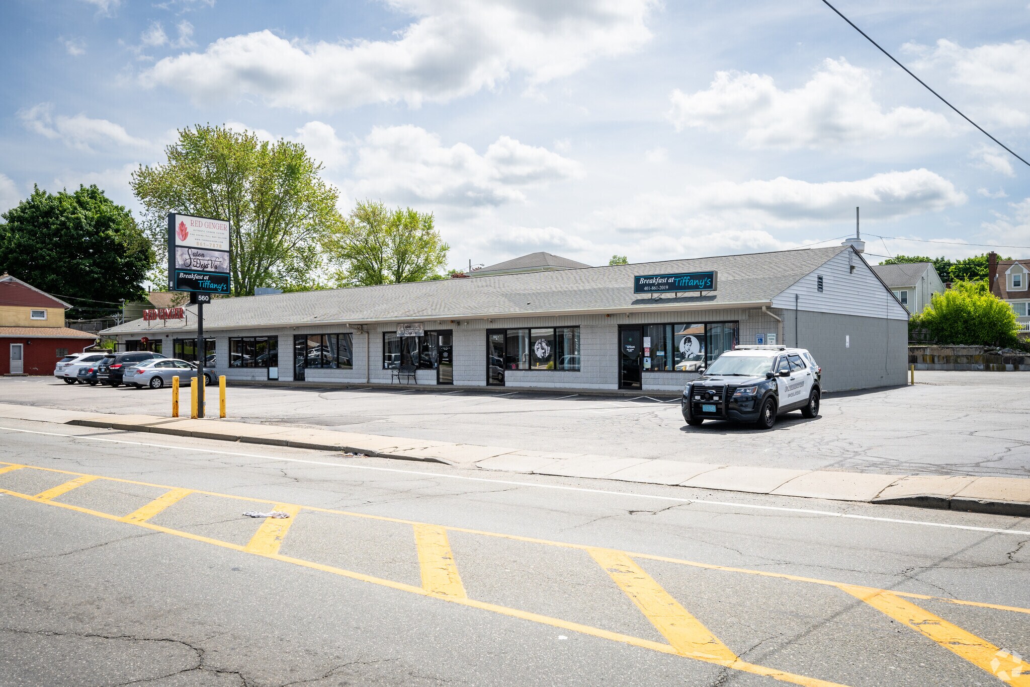 560 Killingly St, Johnston, RI for sale Primary Photo- Image 1 of 1