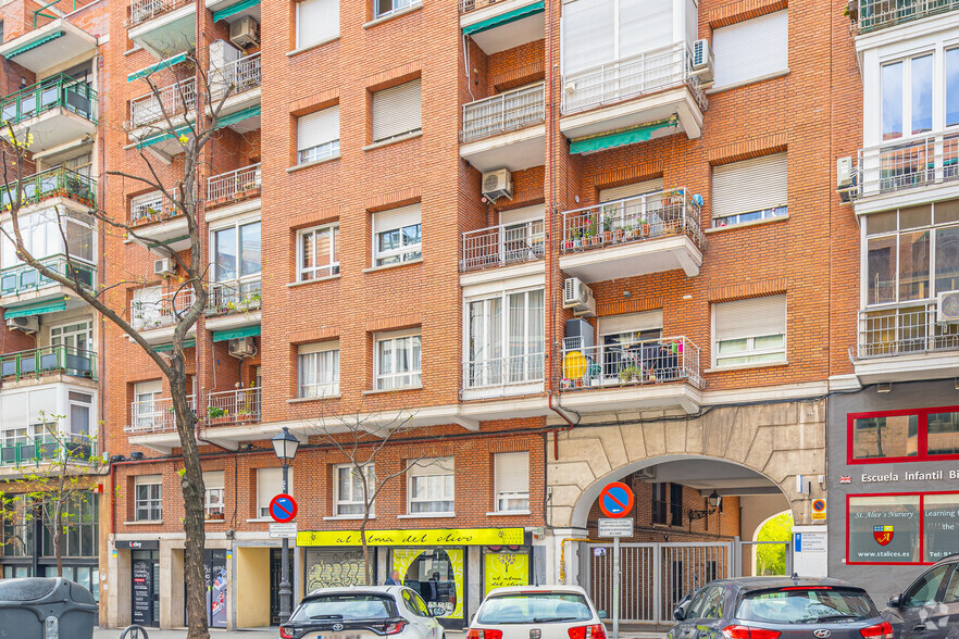 Calle Galileo, 45, Madrid, Madrid for sale - Building Photo - Image 2 of 2