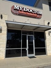 19186 Huebner Rd, San Antonio, TX for lease Building Photo- Image 1 of 11