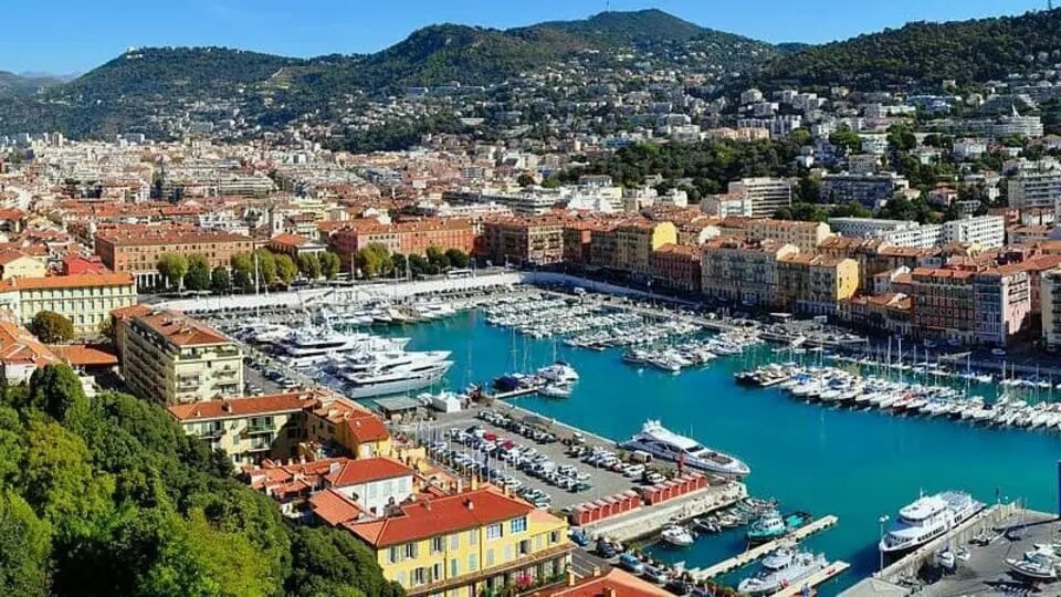 Retail in Nice for sale Aerial- Image 1 of 4