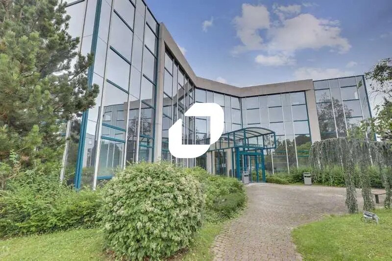 Office in Villebon-sur-Yvette for lease - Building Photo - Image 1 of 21