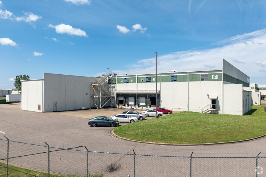 10295 Stateline Rd, Olive Branch, MS for sale - Primary Photo - Image 1 of 1