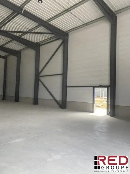 Industrial in Signes for lease - Building Photo - Image 1 of 5