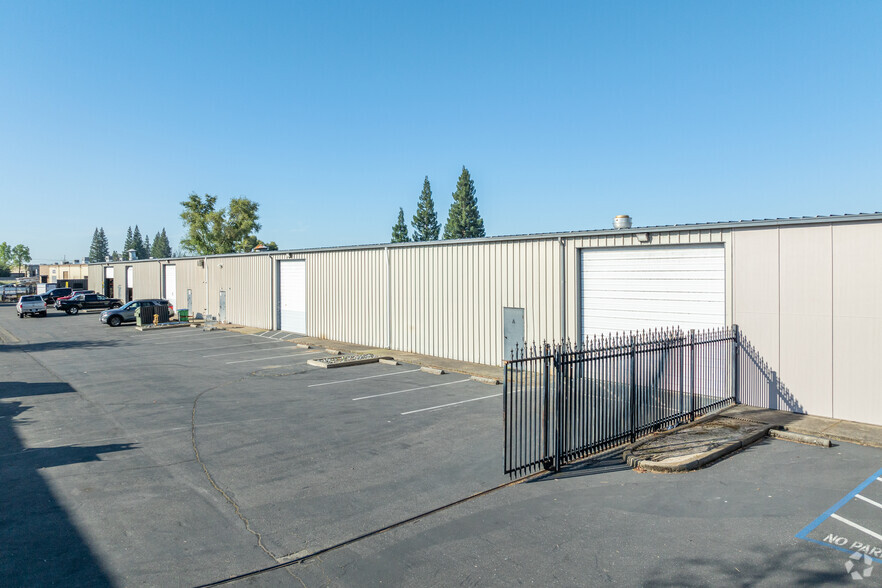 11374 Amalgam Way, Rancho Cordova, CA for lease - Building Photo - Image 3 of 9