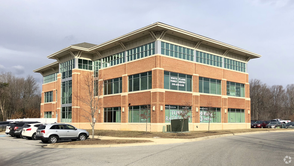 4255 Altamont Pl, White Plains, MD for lease - Building Photo - Image 2 of 11